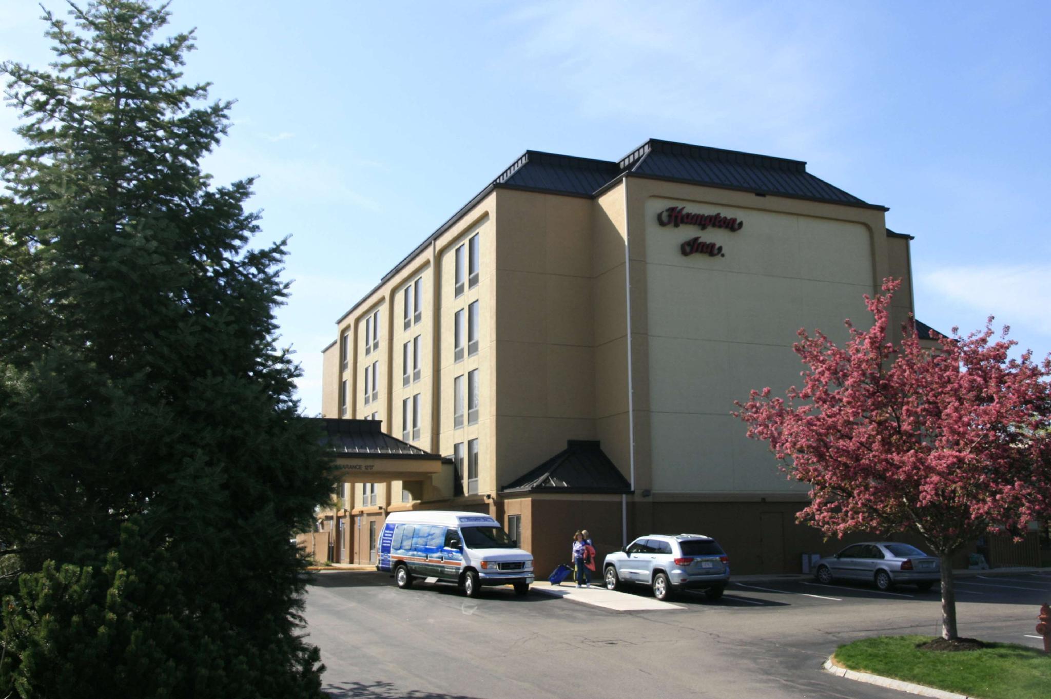 Hampton Inn Portsmouth Central Экстерьер фото